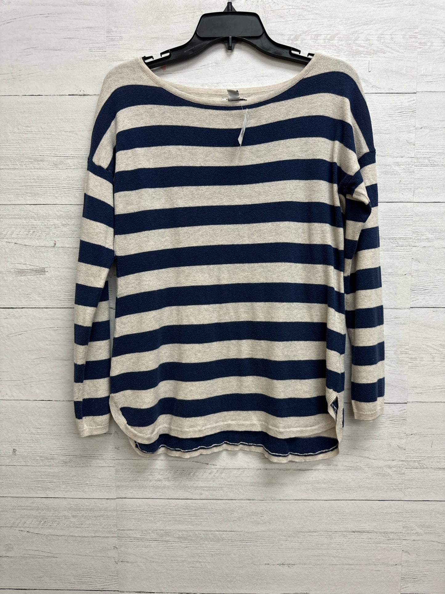 Size M Old Navy Tan/blue Sweater