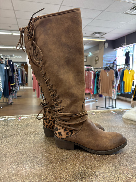 8.5 Very Volltile Tan Boots