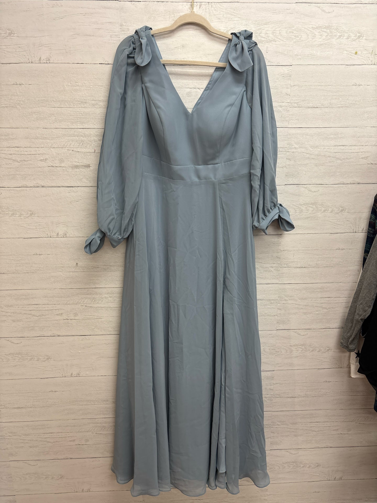 Size 14 LAVETIR Blue Gown