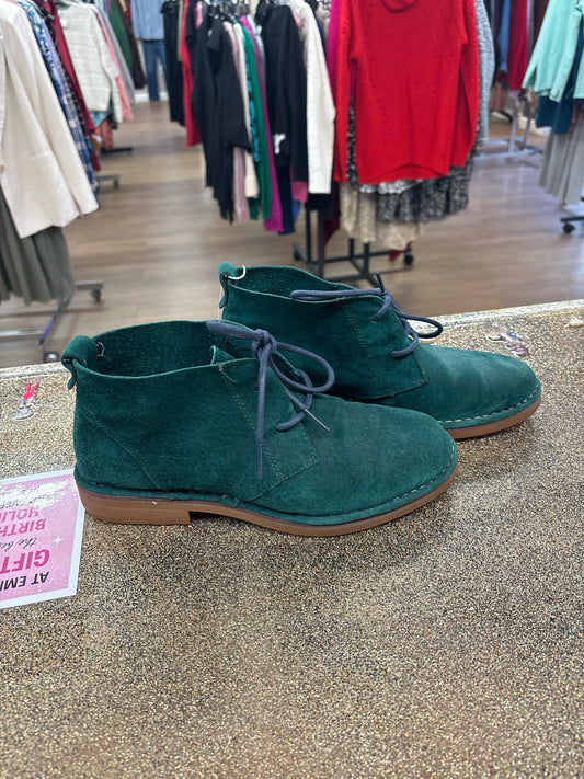 8 Hush Puppies Green Womens Shoe