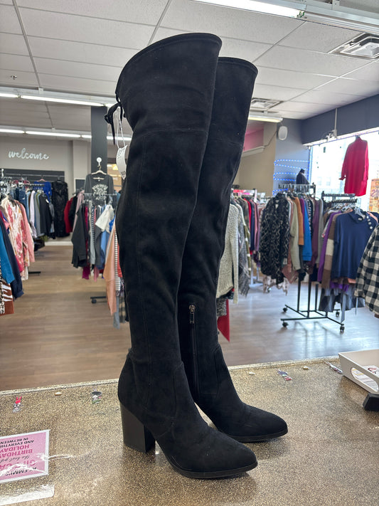 7.5 Marc Fisher Black Womens Shoe