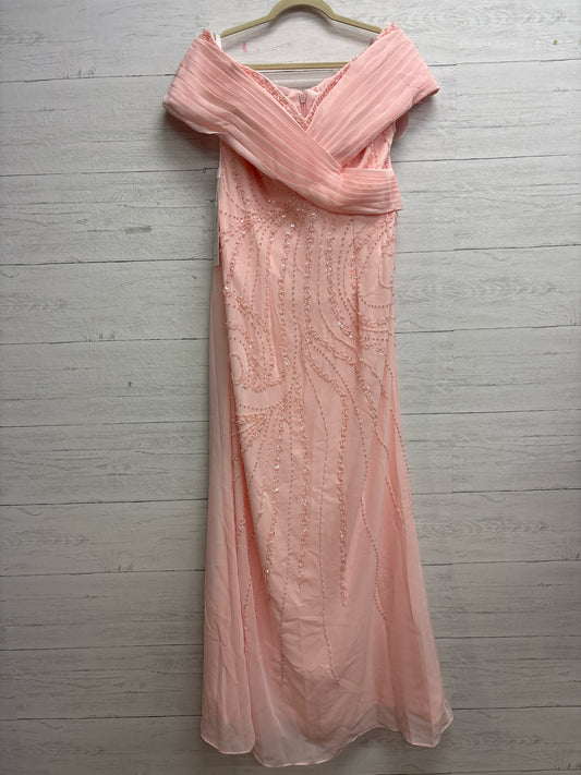 Size M N/A Pink Gown/Evening Wear