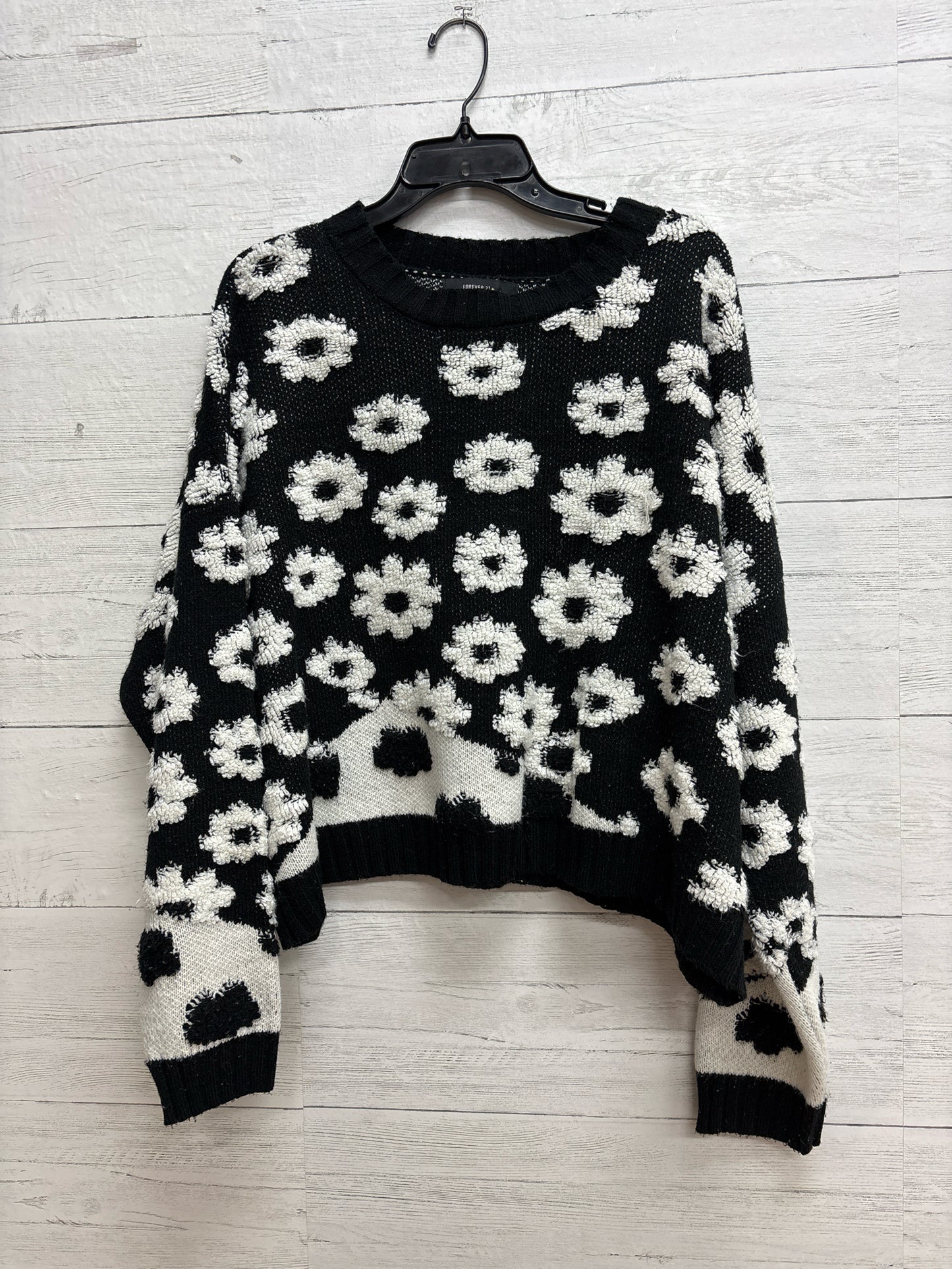 Size 3X Forever 21 Black/White Sweater
