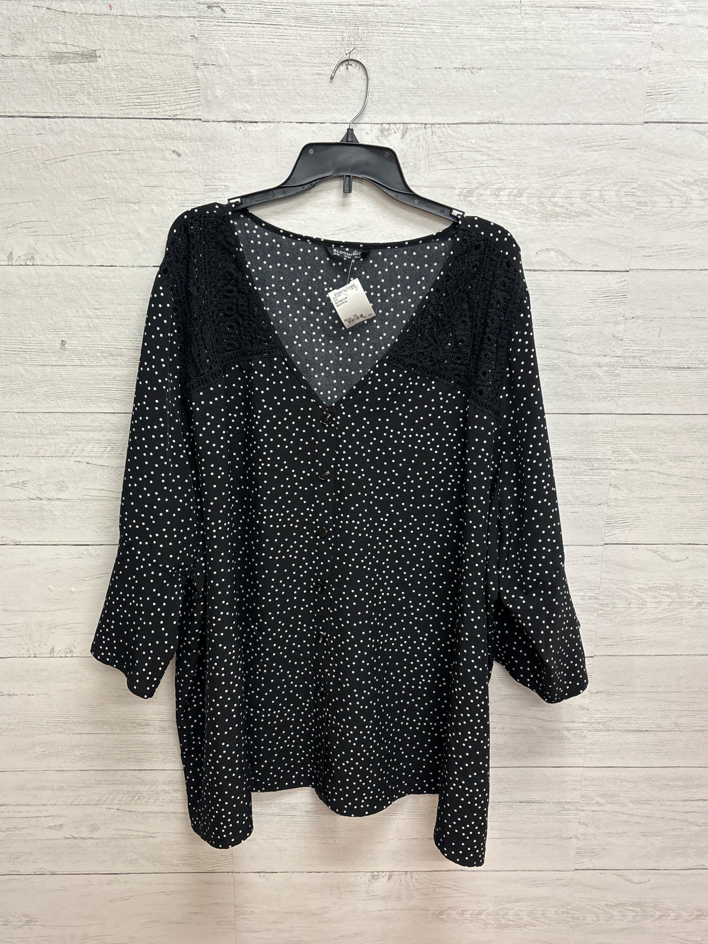Size 3X BLOOM CHIC Black/White Shirt