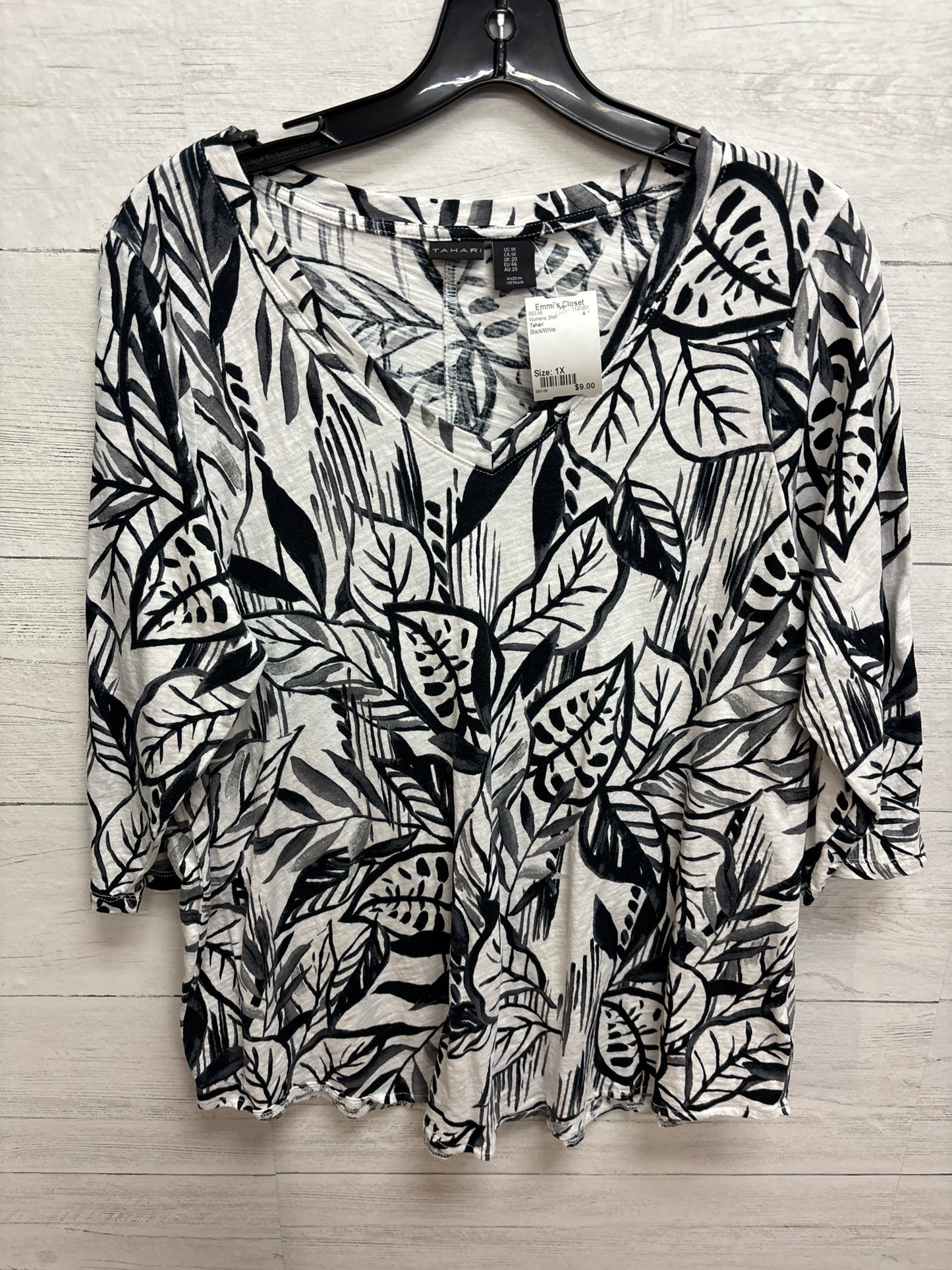 Size 1X Tahari Black/White Womens Shirt