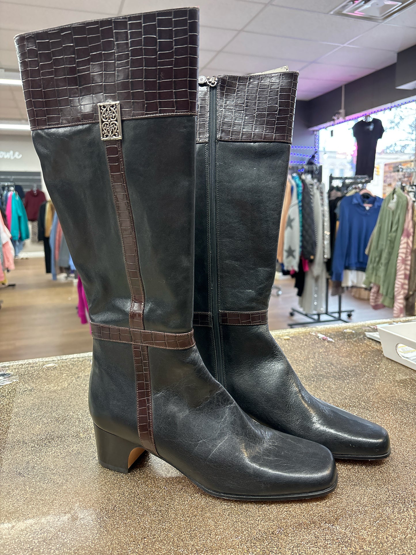 8.5 Brighton Black/Brown Womens Shoe