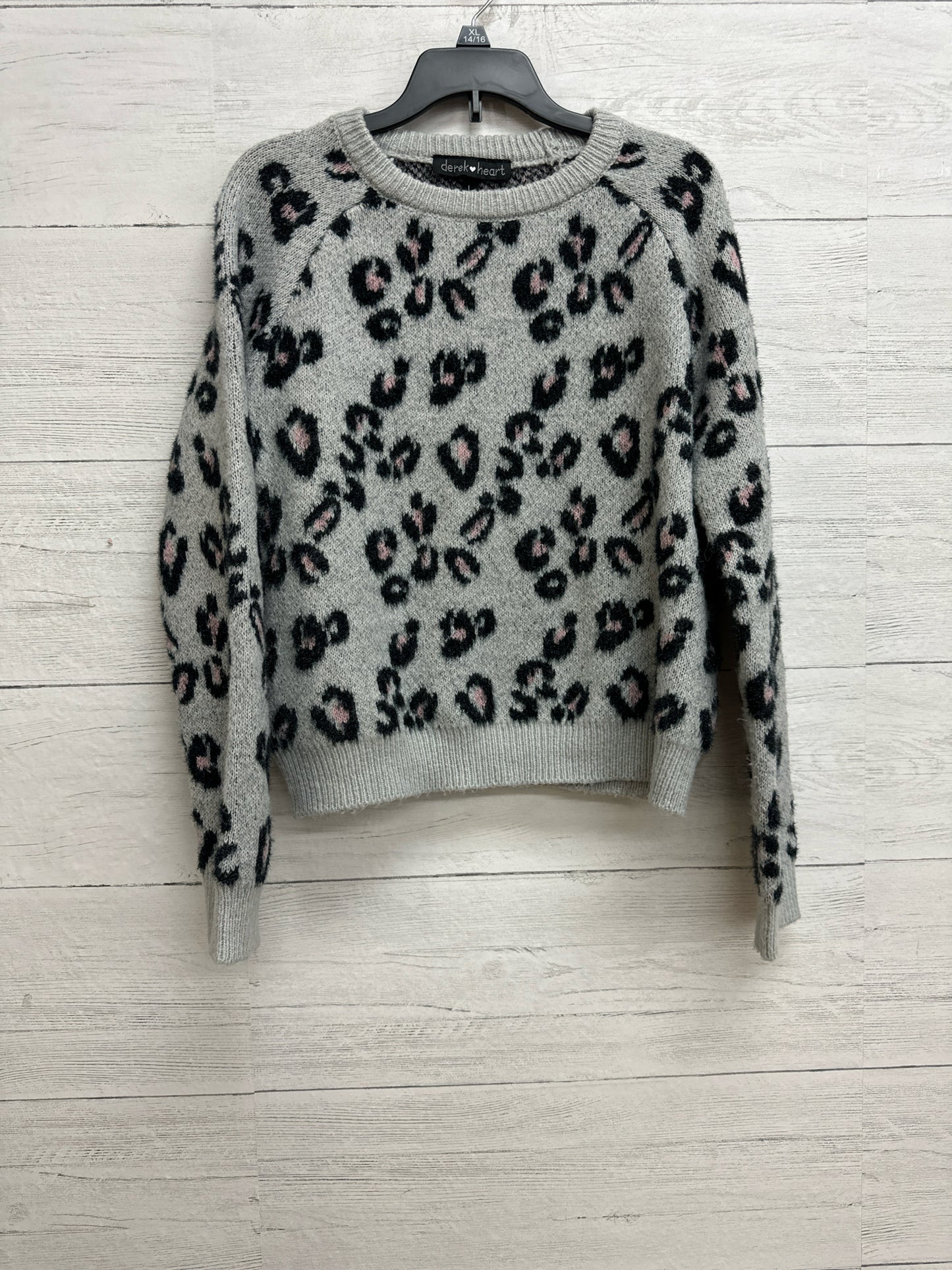 Size S Derek Heart gray/black Sweater