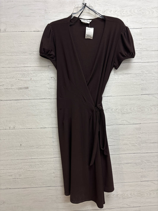 Size M Ronni Nicole Brown Dress