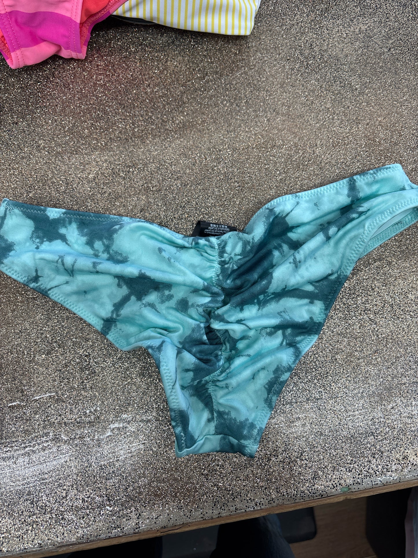Size M pink Blue Swimsuit