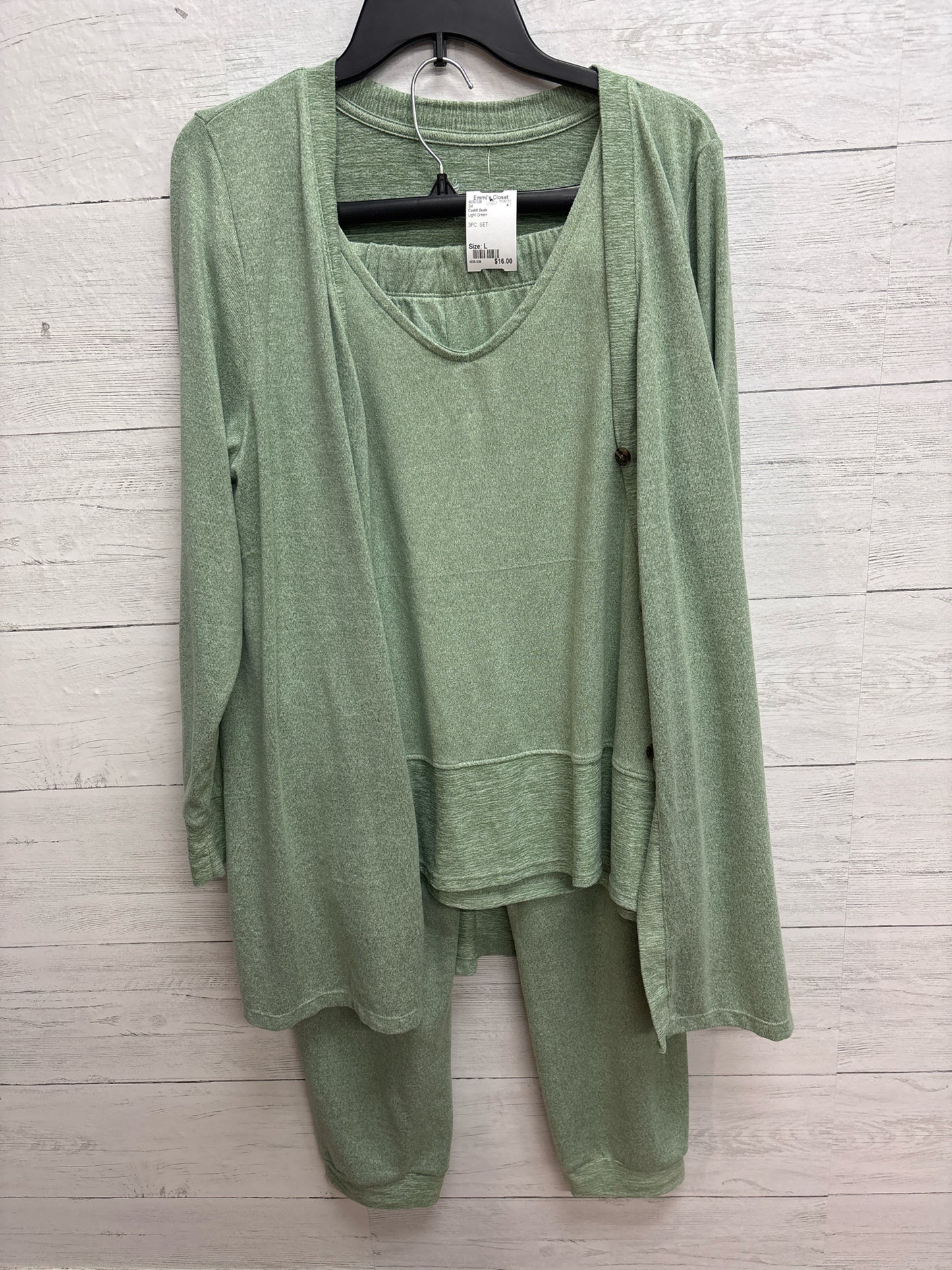 Size L Cuddl Duds Light Green Set