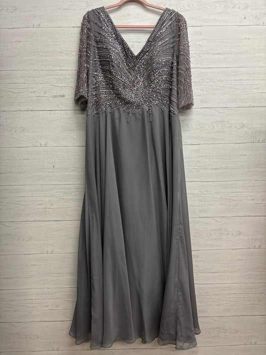 Size 20 No Brand Gray Gown