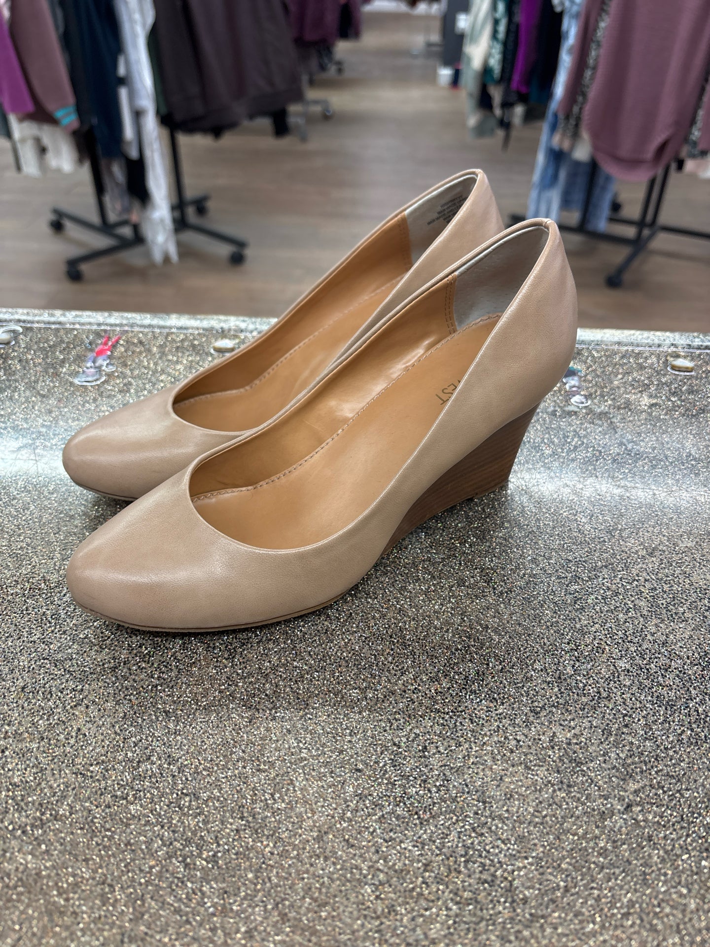 8 Nine West Tan Shoe