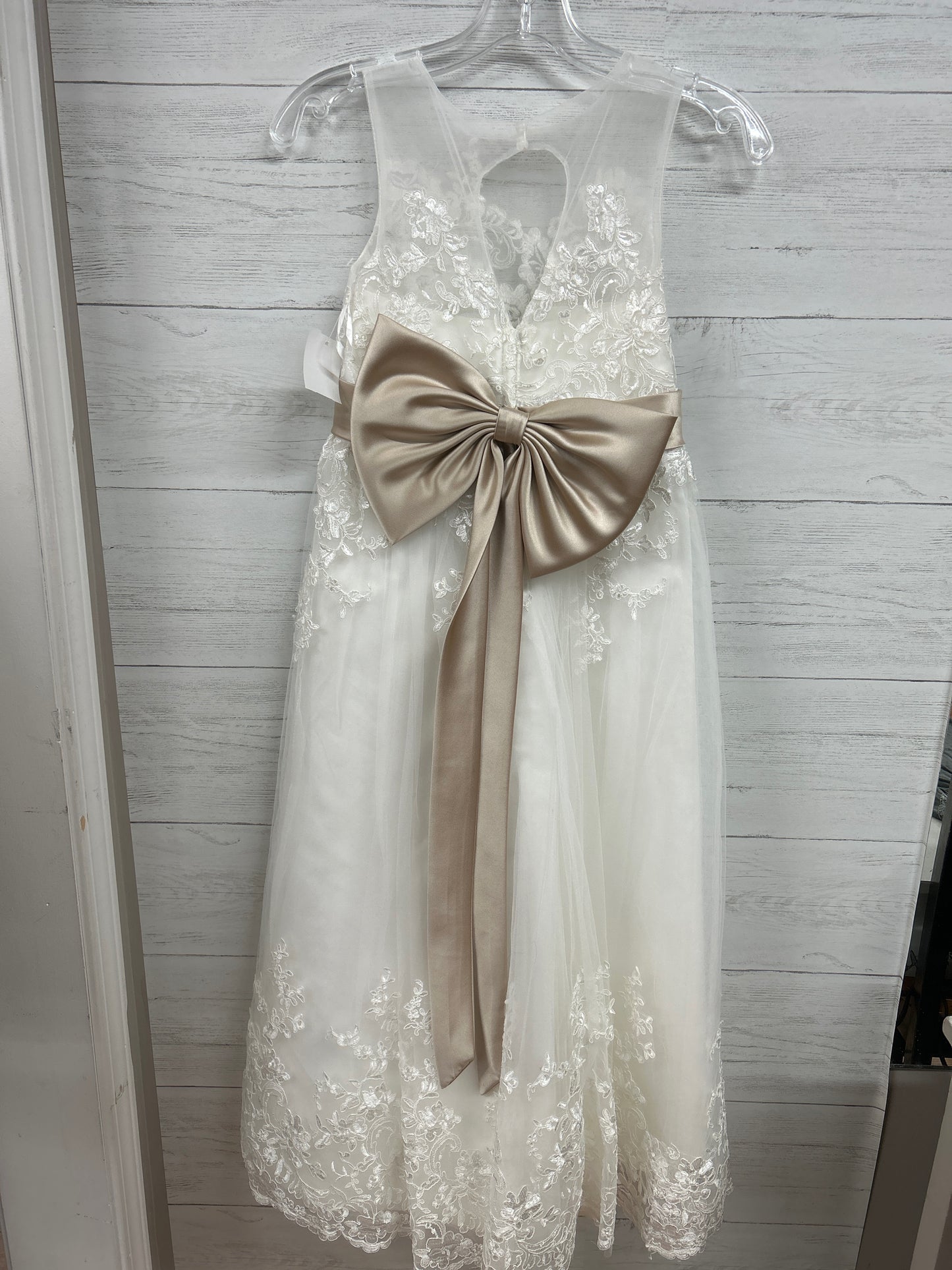 Size 12 KIDS N/A White Gown