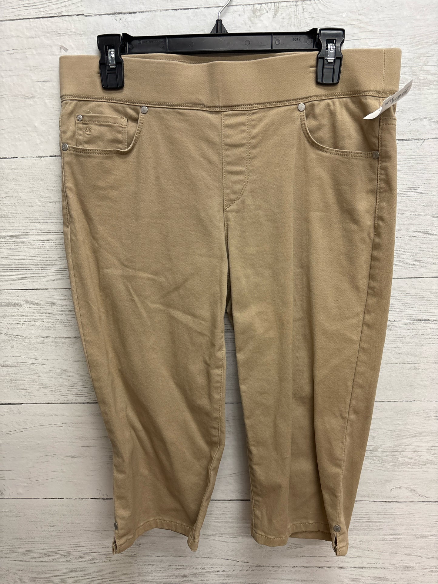 Size 8P Gloria Vanderbilt Khaki Capri