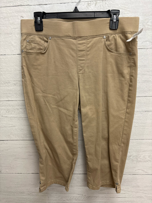 Size 8P Gloria Vanderbilt Khaki Capri