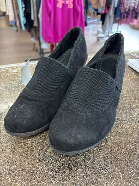 8 Comfort Wear Black Womens Shoe
