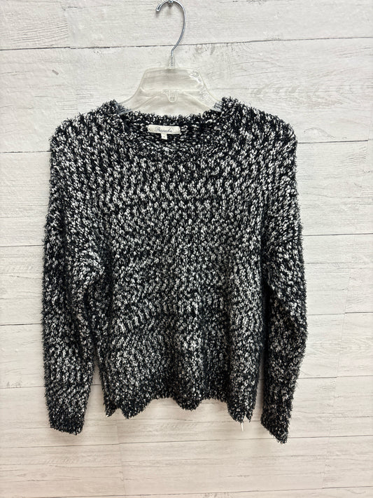 Size M Peacock Black/White Womens Sweater