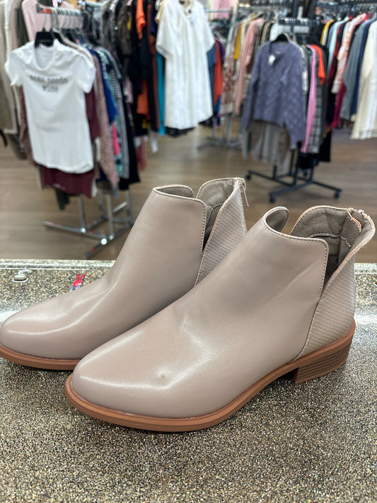 8 Serra Taupe Boots