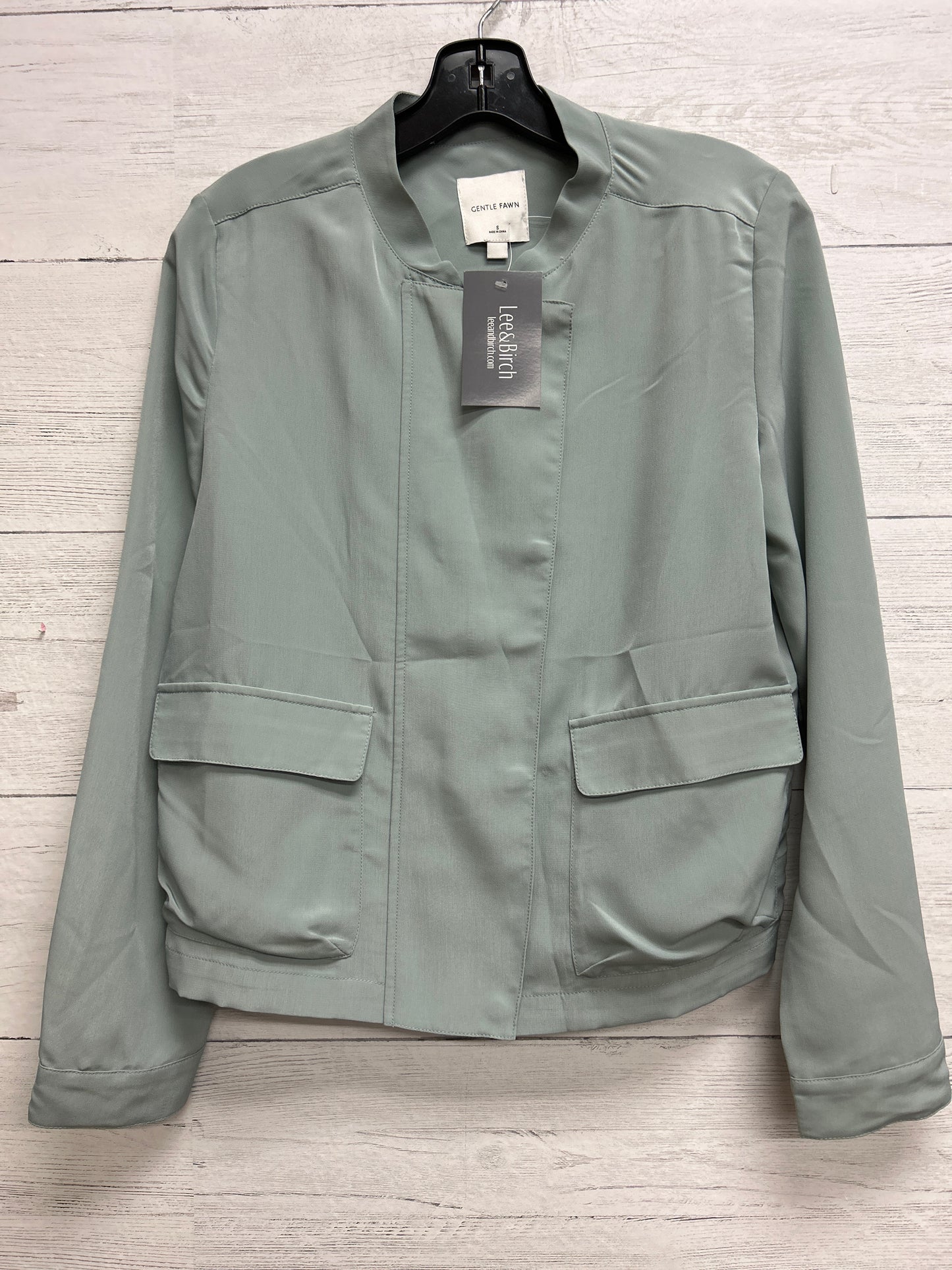 Size S Gental Fawn Green Shirt