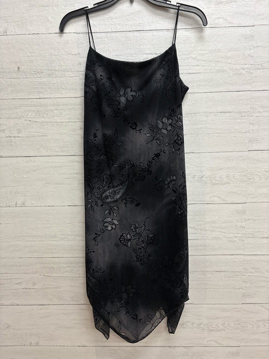 Size M Chesley Black/Grey Dress