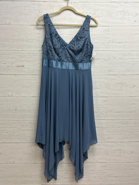 Size 2X Ever Pretty Blue Gown