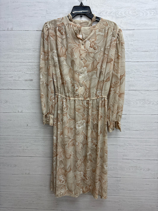 Size XL N/A tan Print Dress