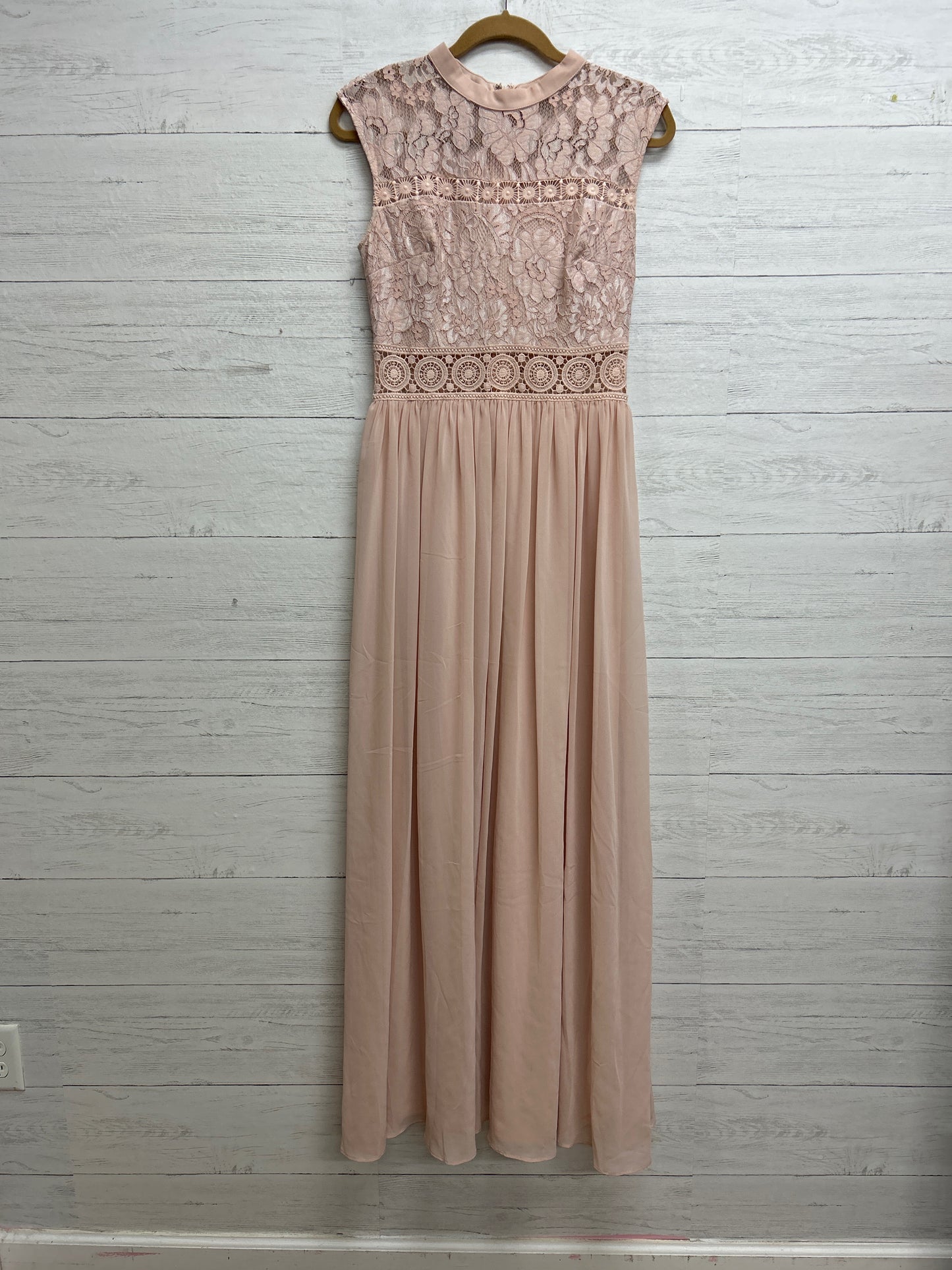 Size M SAVED BY THE DRESS Pink Gown