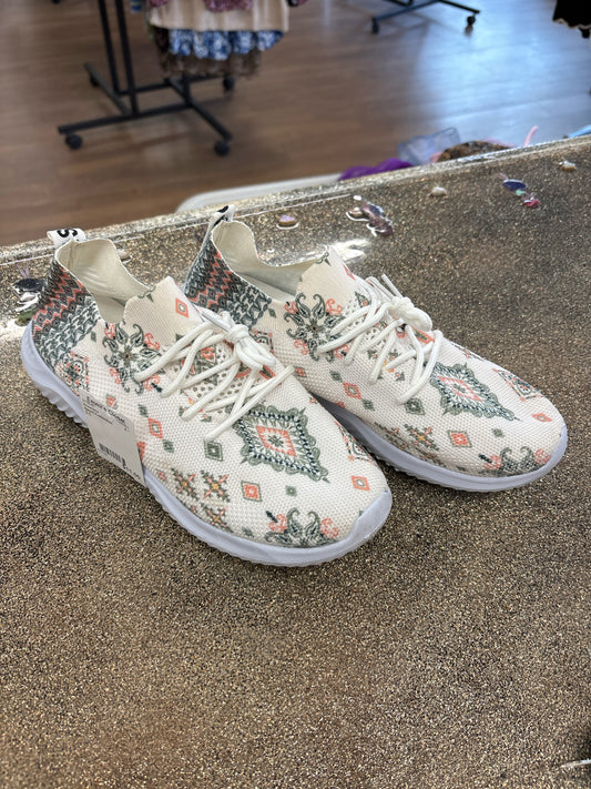 9.5 Sport Collection Woomens Shoe