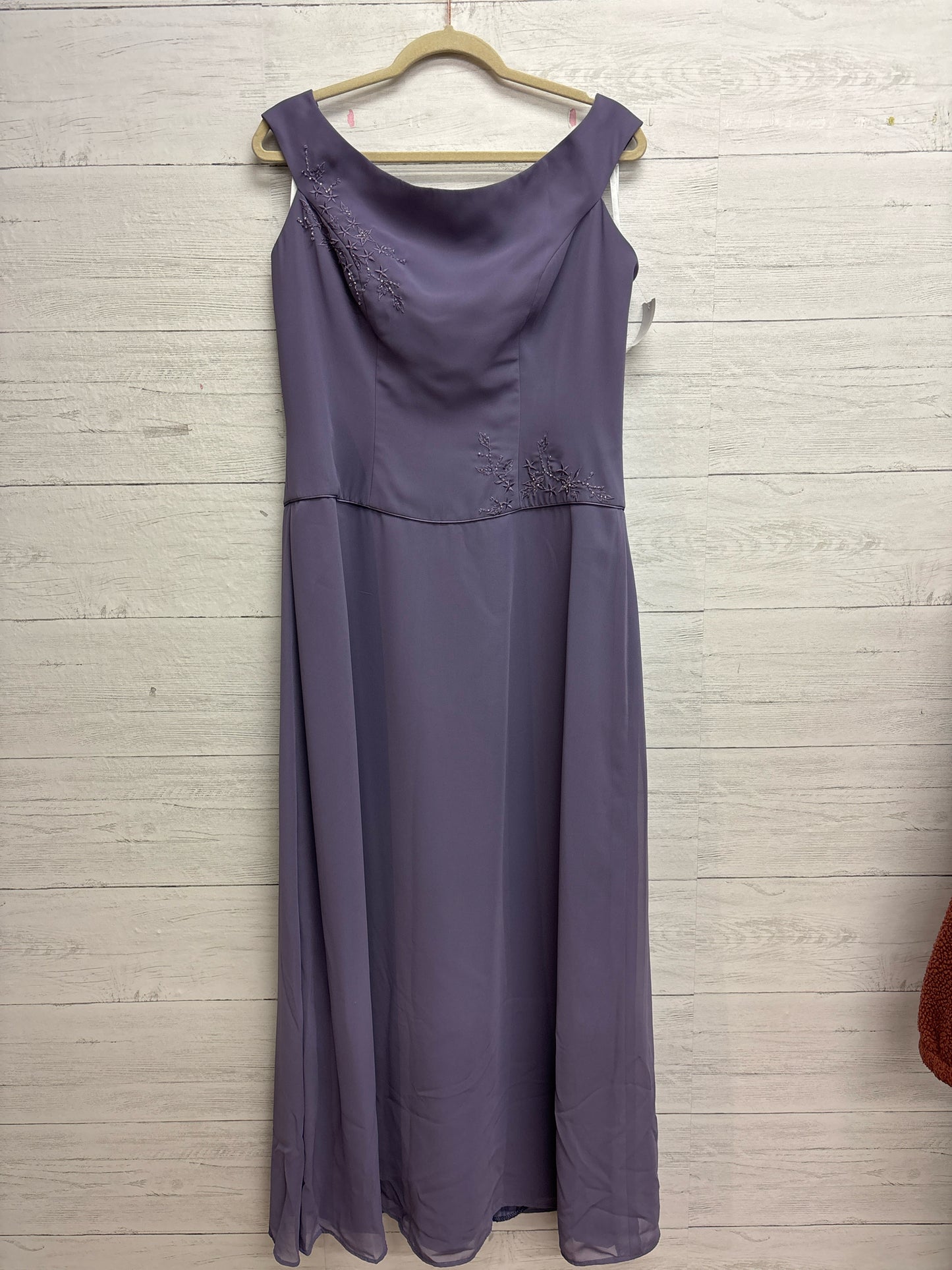 Size 16 R2 Purple Gown/Evening Wear