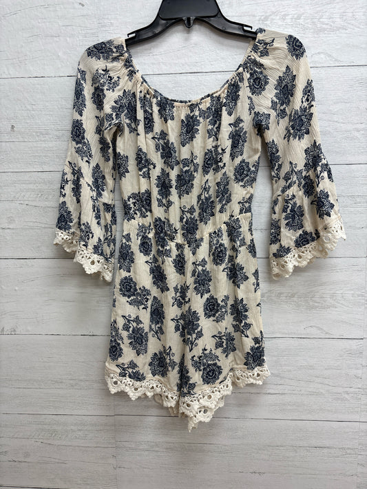 Size S N/A BLUE FLORAL Rompers