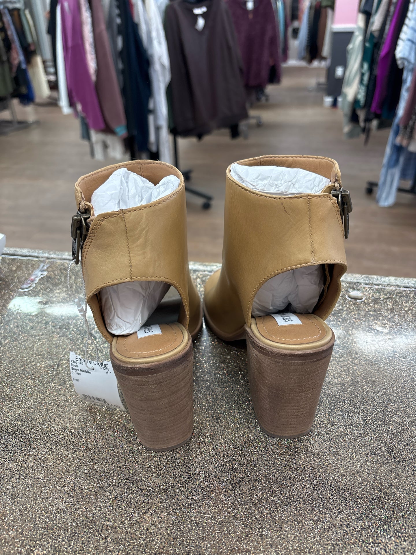 8 Steve Madden Tan Boots