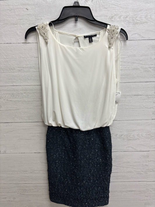 Size 3 City Triangles White/Black Gown/Evening Wear