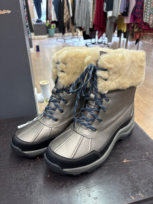 8.5 Clarks Silver Womens Boots