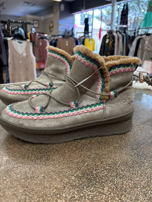 8 OBT Silver Boots