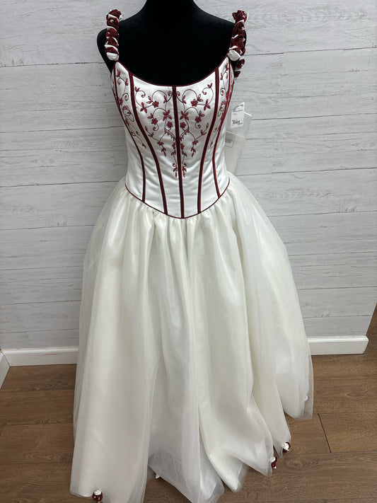 Size 6 Venus White/red Gown