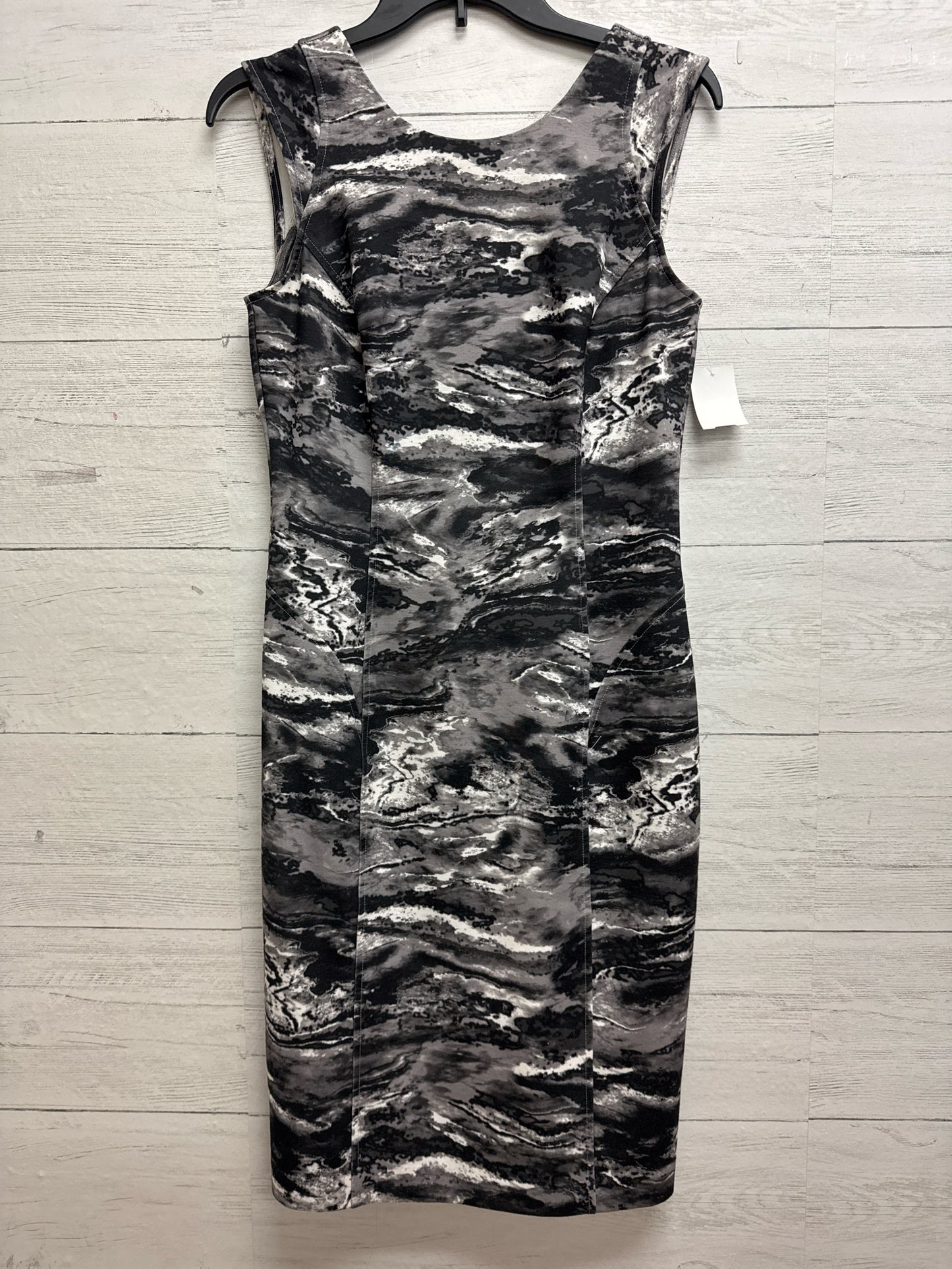 Size 4 Jennifer Lopez Black/Grey Dress