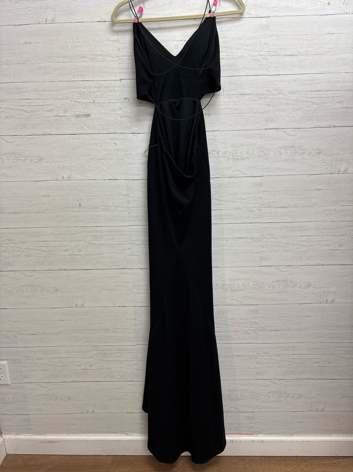 Size M Windsor Black Gown