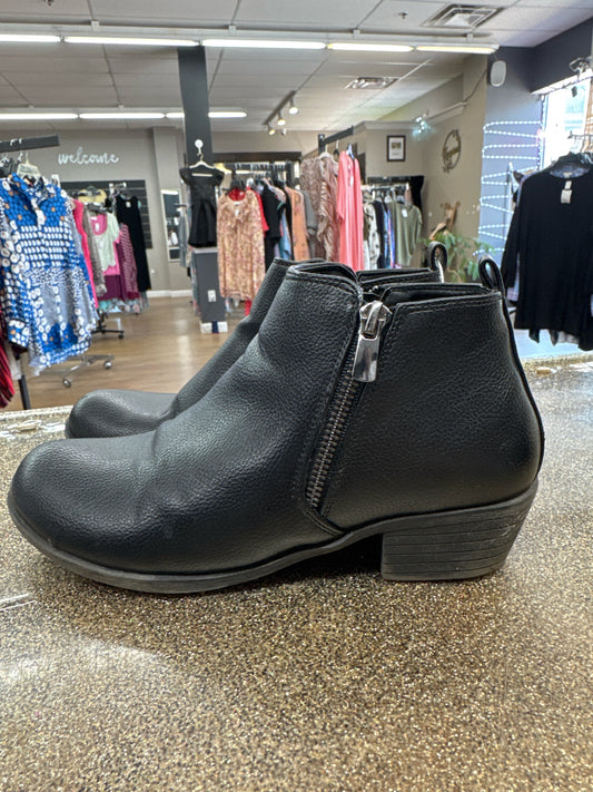6.5 JESSICA CLINE Black Shoe