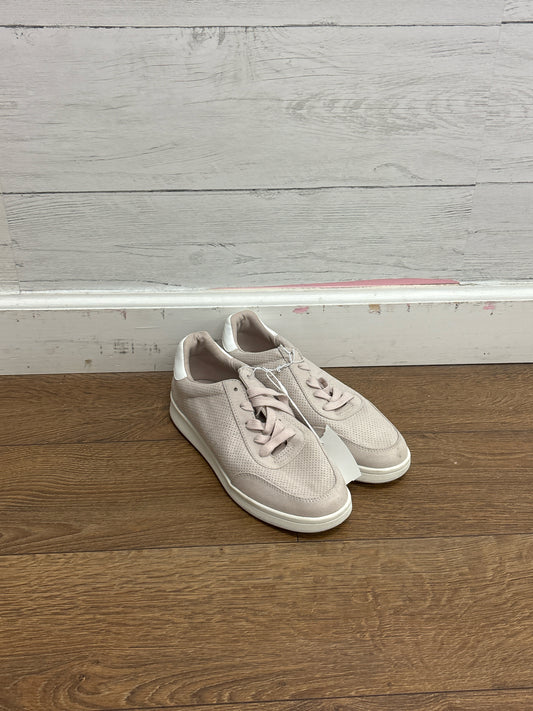 9 Old Navy Pink Shoe