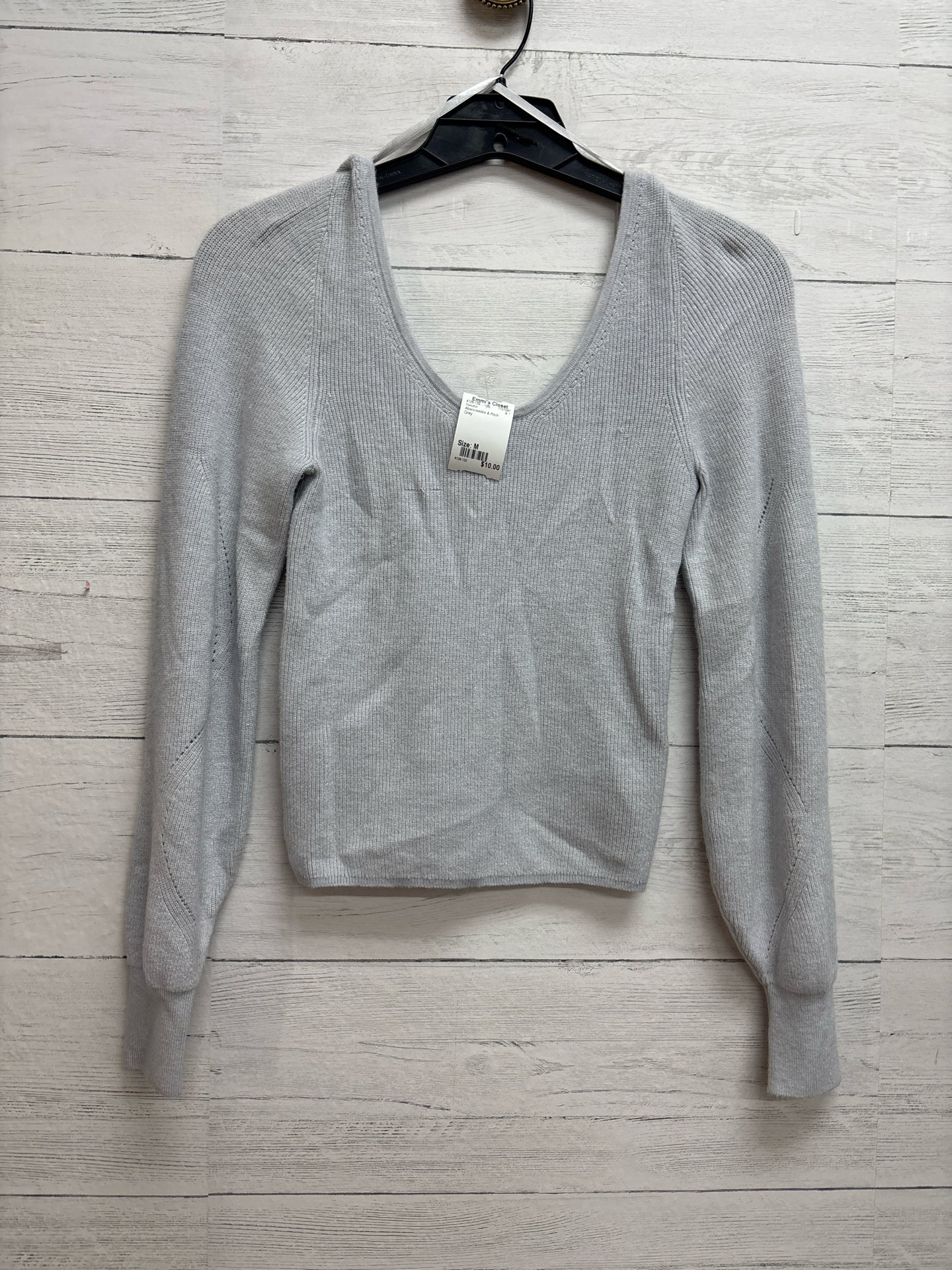 Size M Abercrombie & Fitch Grey Sweater