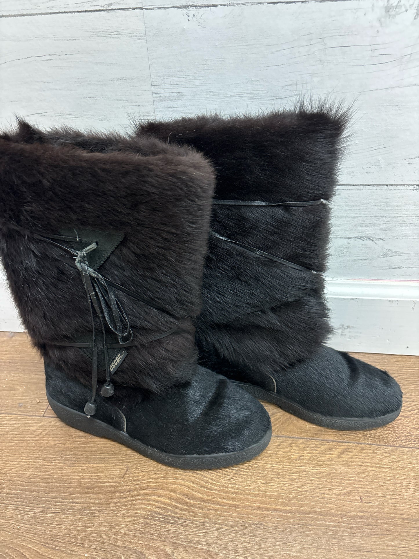 6 Oscar Brown Woomens Shoe