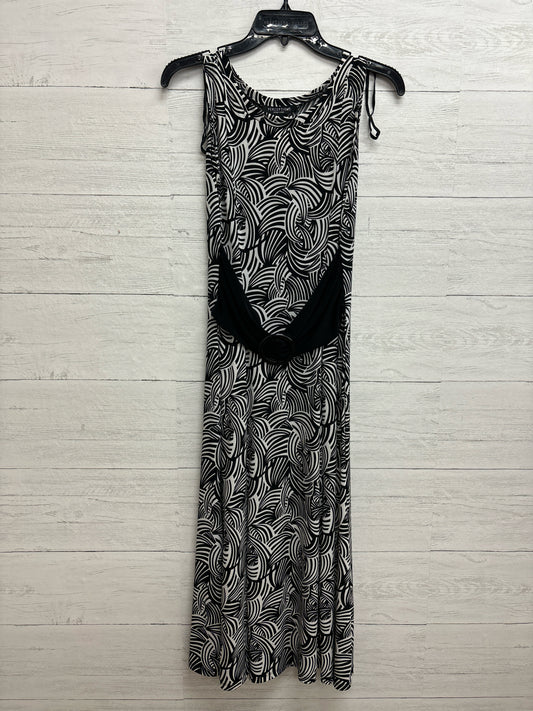 Size 8 Perceptions Black/White Dress