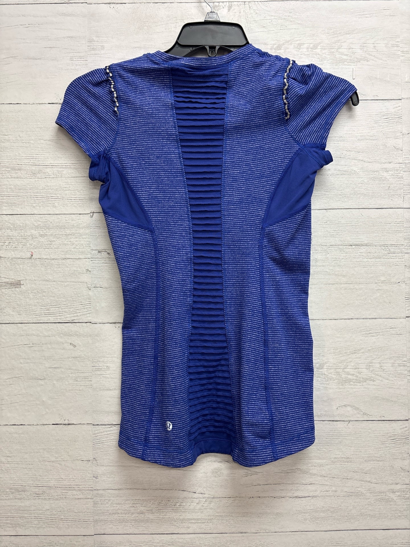 Size 4 LuluLemon Blue Shirt