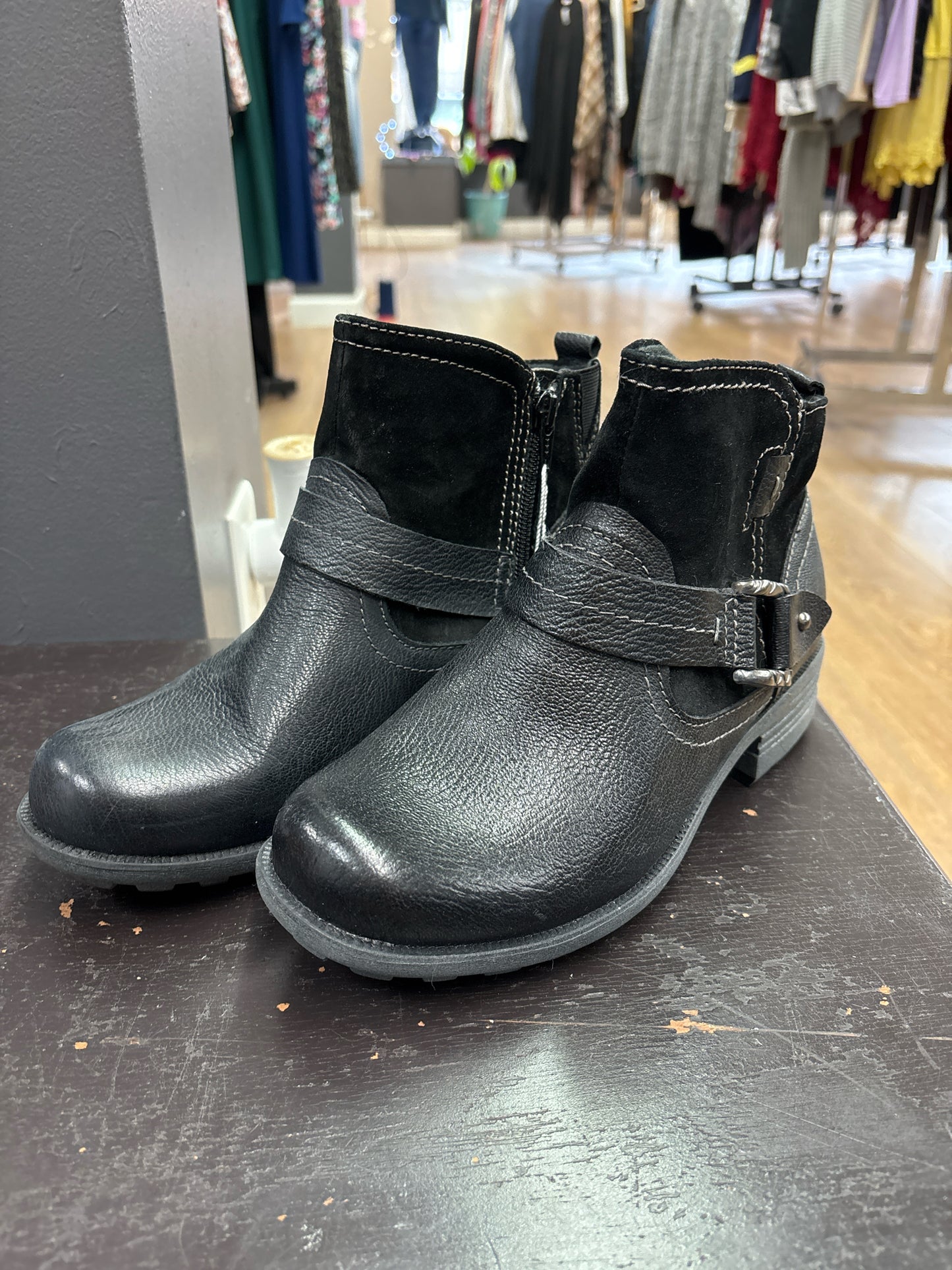 8 Earth Origins Black Womens Boots