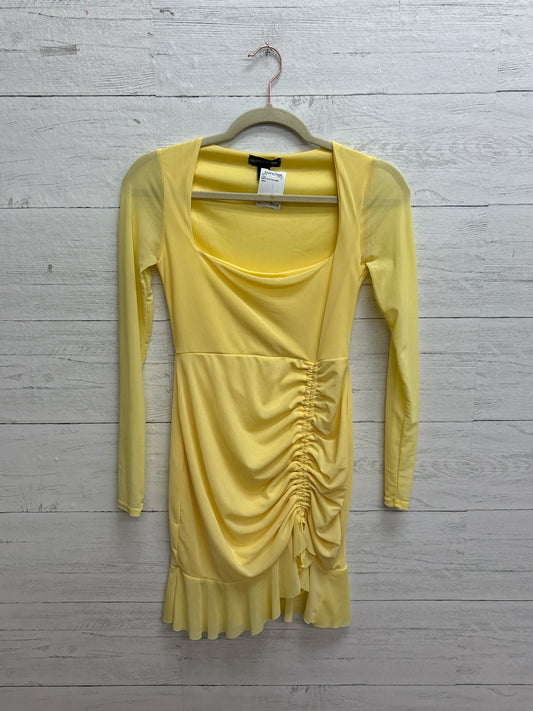 Size S PRETTYLITTLETHING Yellow Dress