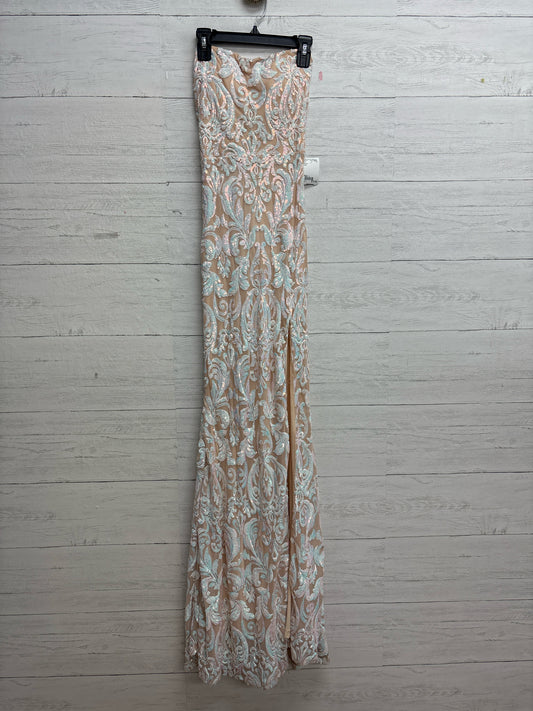 Size L Windsor Beige Gown