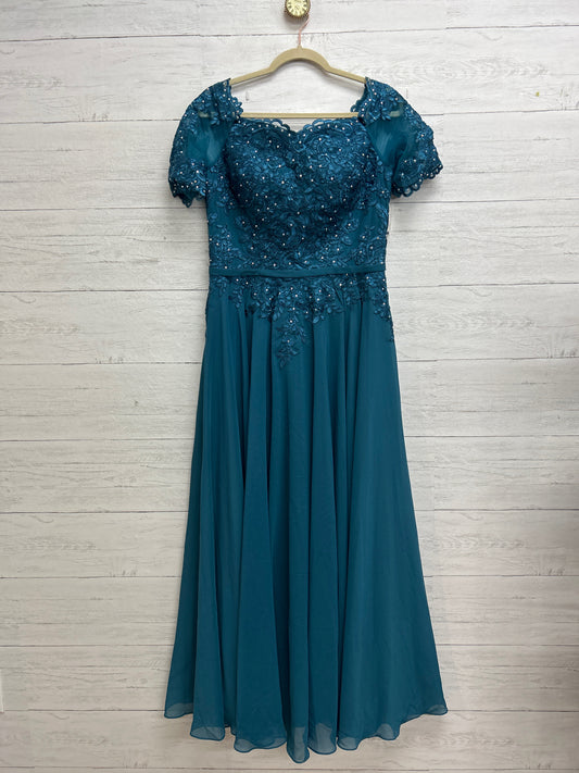 Size 12 Blue Gown