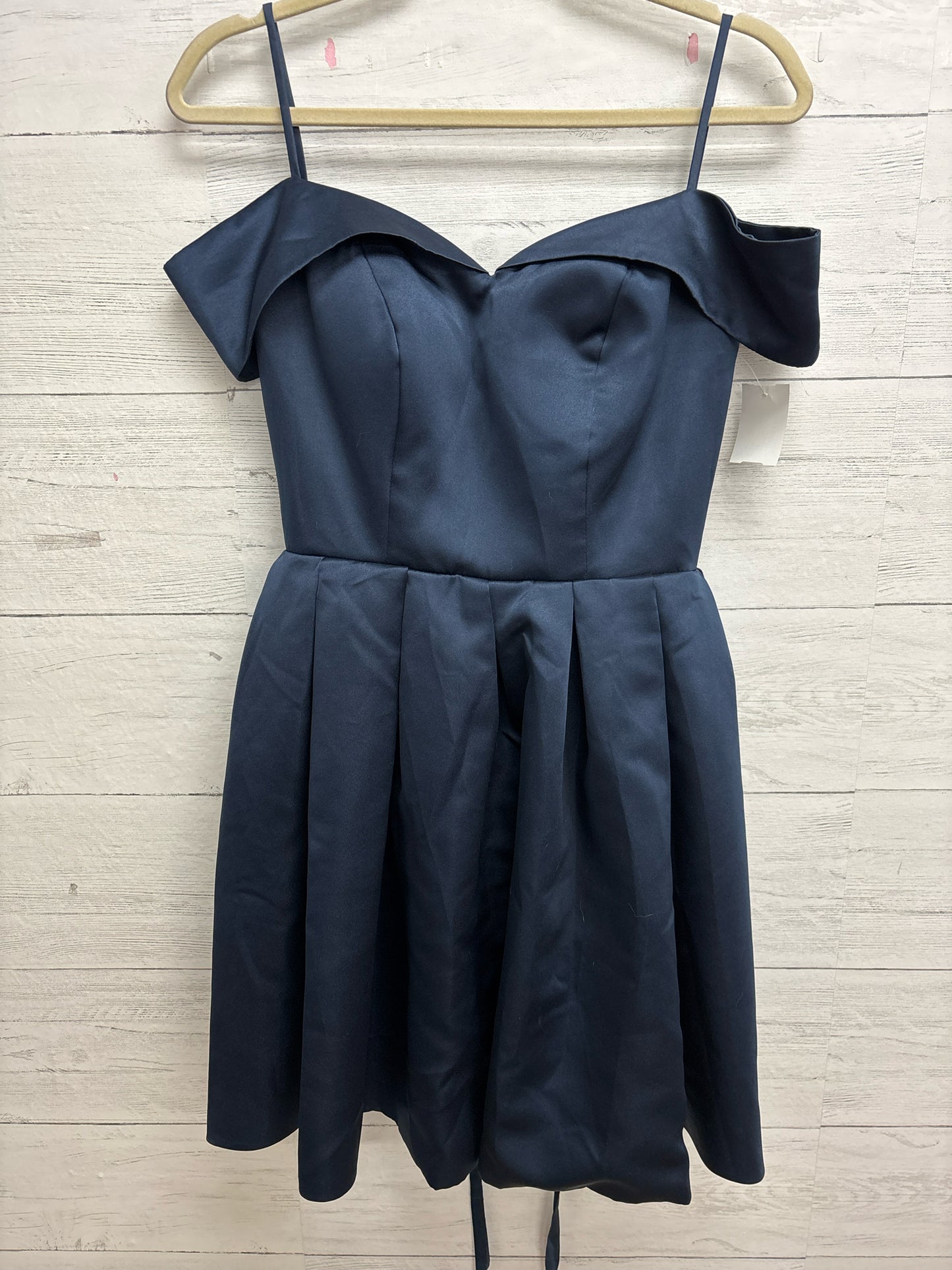 Size 2 N/A Navy Gown