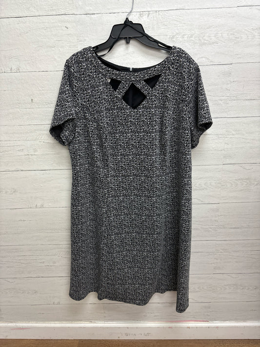 Size 18 Alyx Black/White Dress