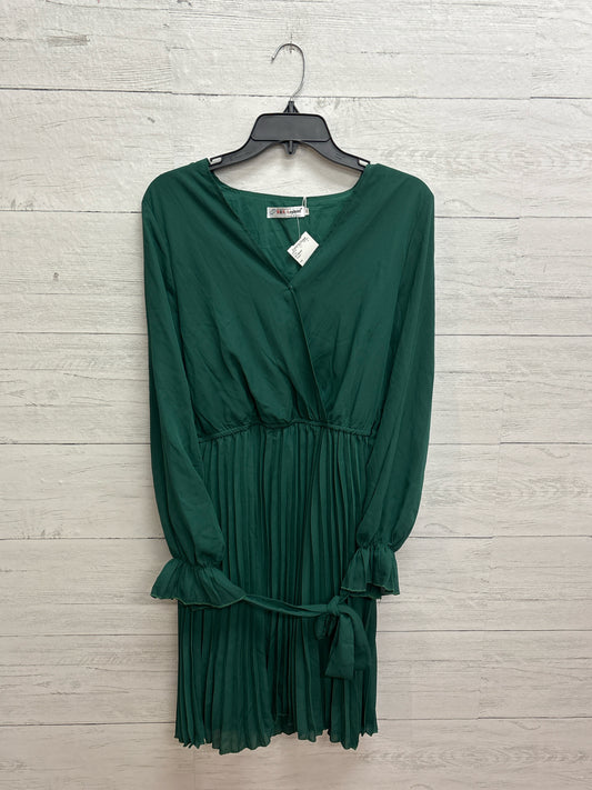 Size M bbx lephsnt Green Dress